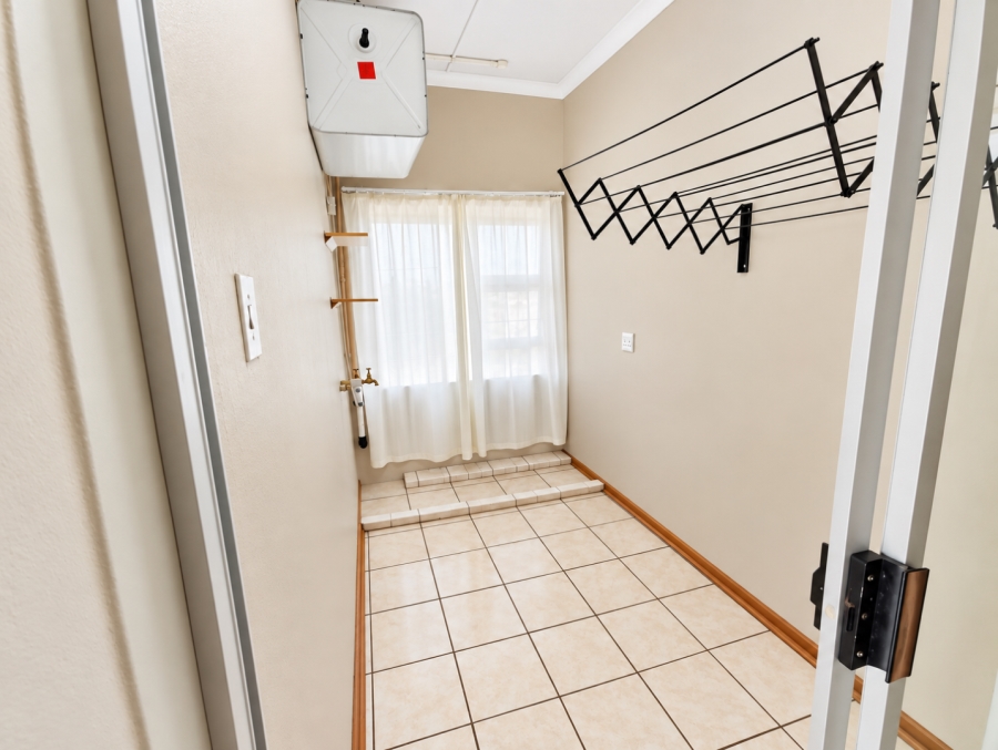 5 Bedroom Property for Sale in Meyerhof Free State